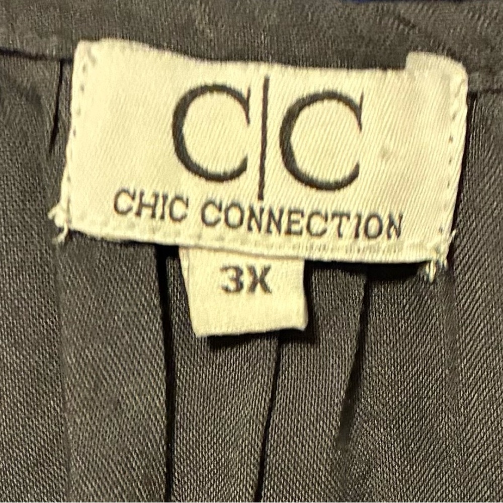 Chic Embroidered Women's Tunic in Brown and Cream - Picture 2 of 3